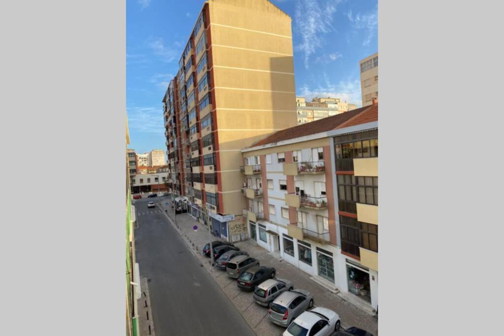 Barreiro Central Apartment Екстер'єр фото